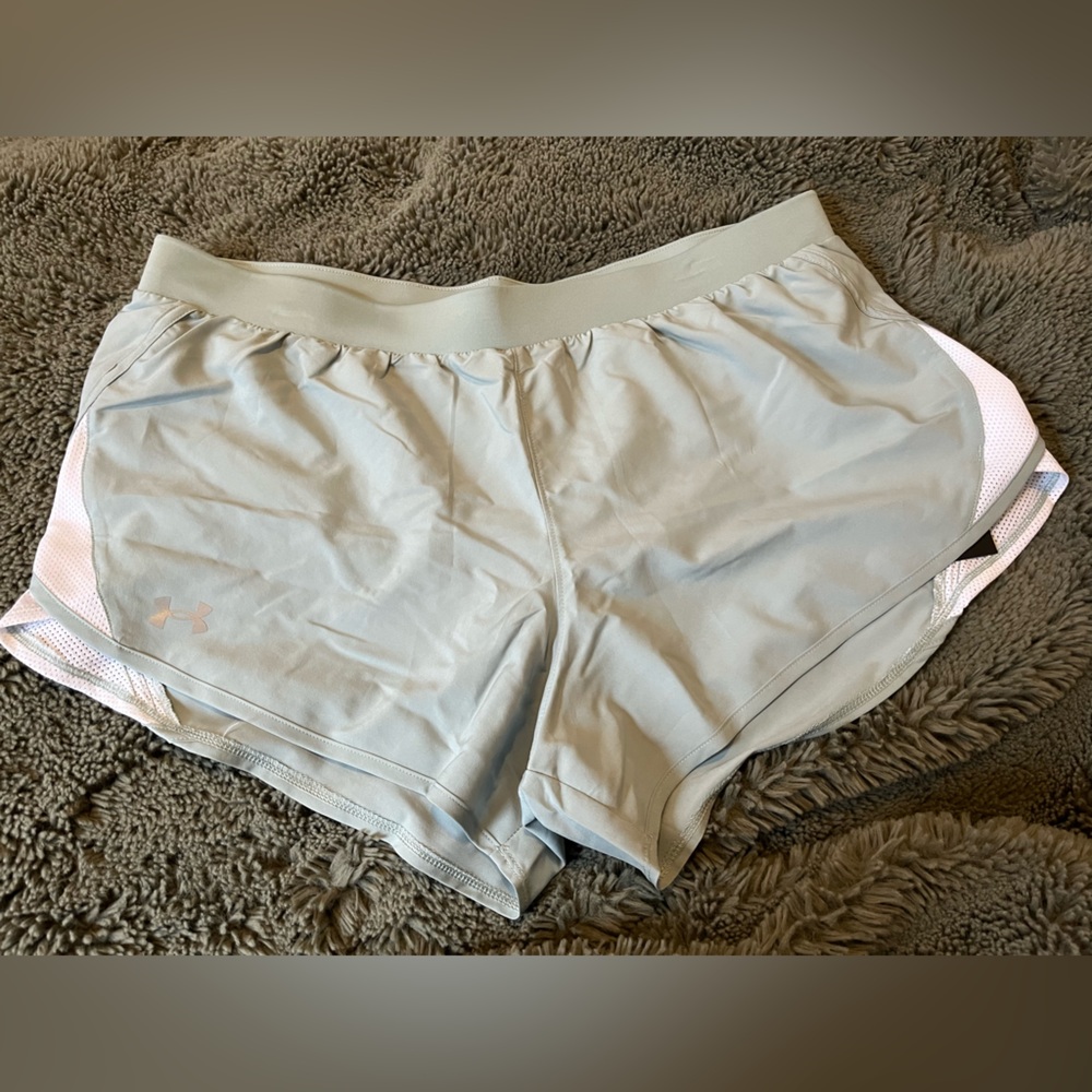 NWT Under Armour Fly By 2.0 short womens XL